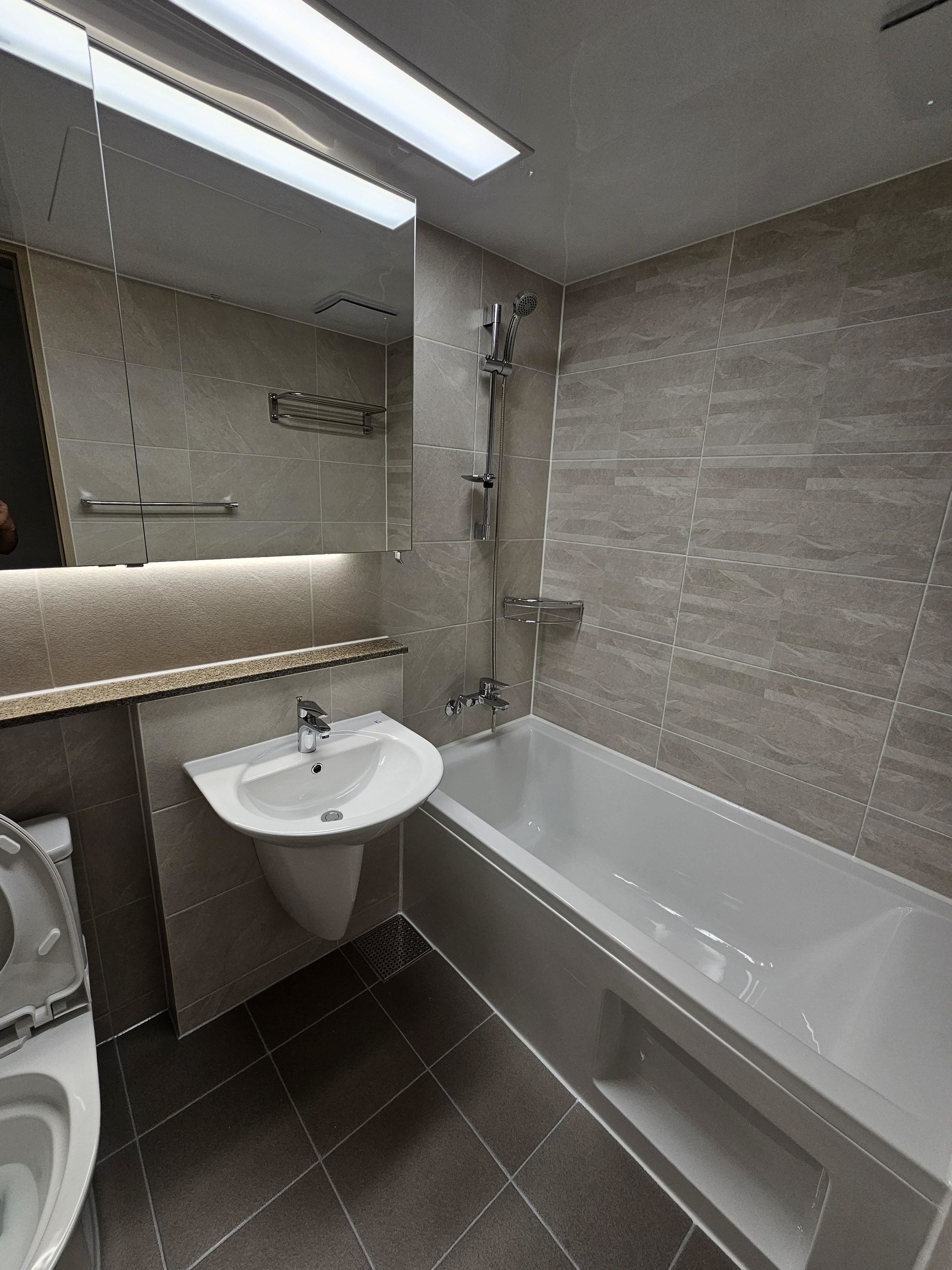 평택 입주청소 5단계 프로세스 | 새집느낌 평택의 체계적 시공 과정 관련 이미지 2